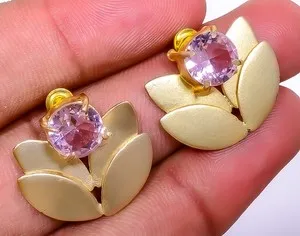 Authentic Ethereal Foliage: Rose Quartz Heart-Bloom Studs