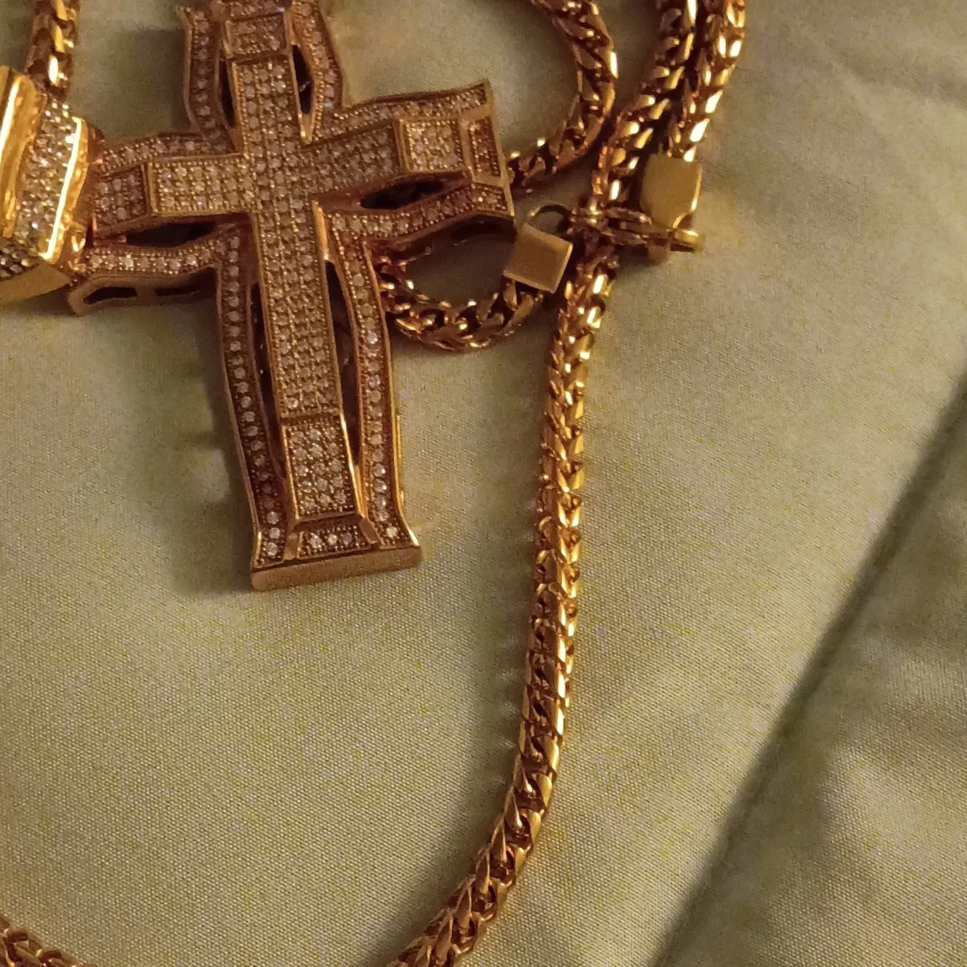 Authentic Gold Tone Yellow Gold Plated Cuban Licunk Cross Pendant Crystal Pavé Necklace