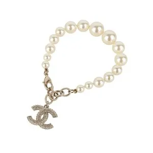 Authentic CHANEL A86499 Gold Plated Pearl Crystal CC Pearl Bracelet (2024 135131138 [P]