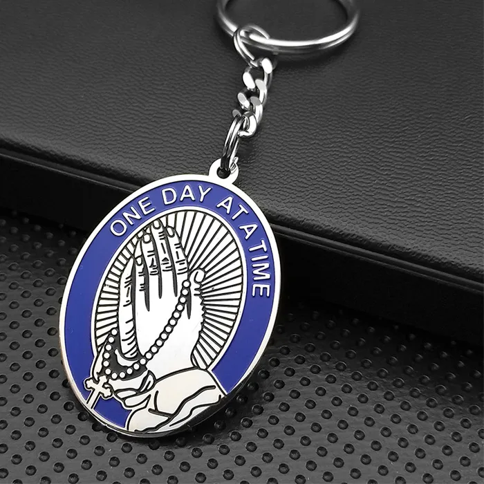 Authentic One Day At A Time Pray Hand Keychain Silver Color Religion Medal Keyring Jewelry Porte Clésk9628