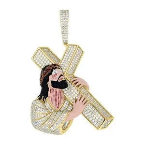 Authentic Divine Radiance: Gold‑Plated Moissanite Pendant of Sacred Passion