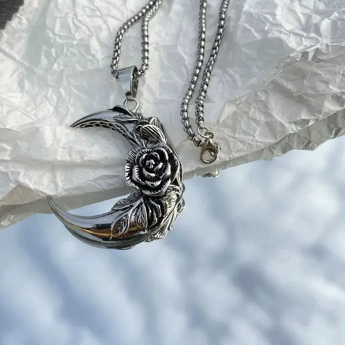 Authentic Xiyanike Gothic Big Moon Rose Flower Pendant Necklaces Jewelry Collares Para Mujer