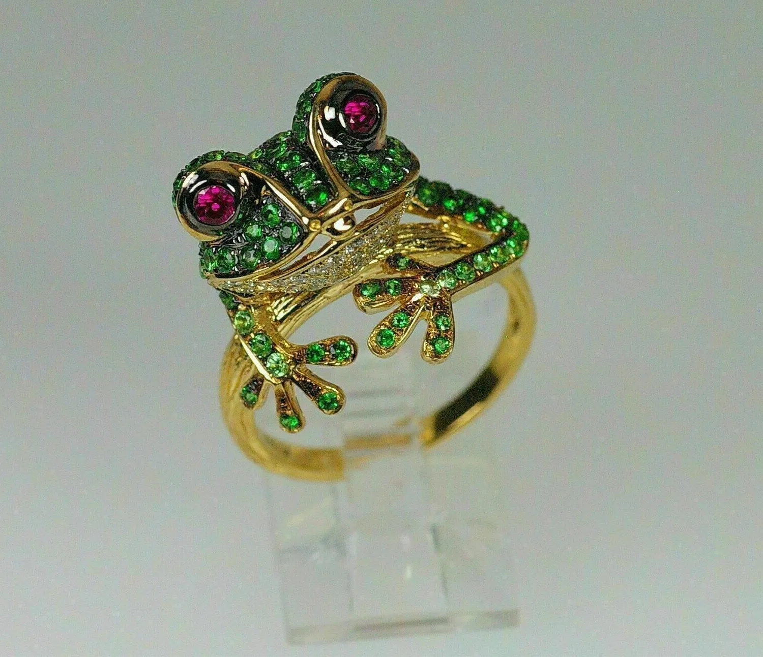 Authentic Emerald and Ruby Frog's Blessing: Harmony and Abundance