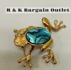 Authentic Amulet of Transformation: 22KT Gold Plated Frog Pin from the Heart of New Zealand