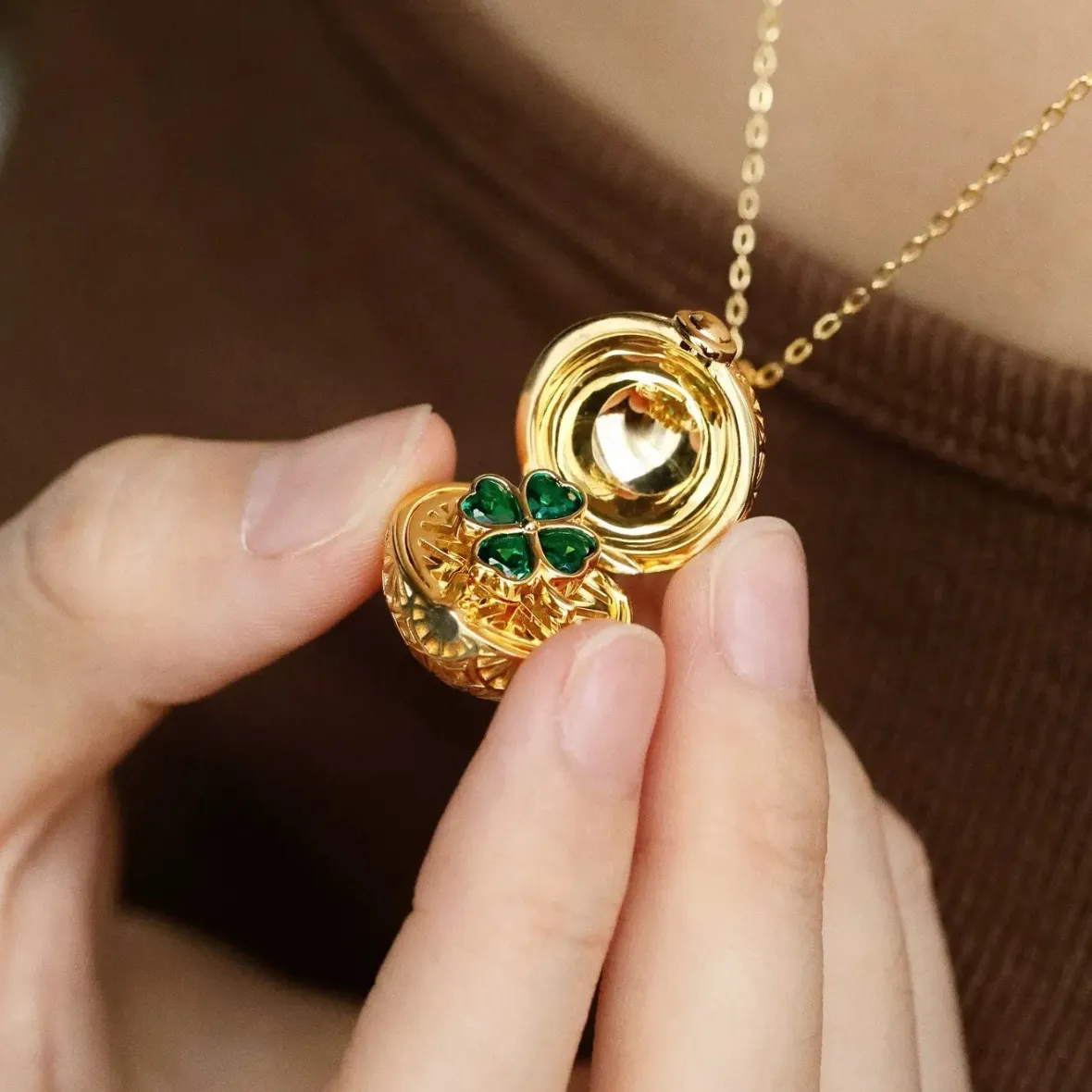 Authentic Enchanted Gold‑Plated Clover & Frog Heart Locket – Sacred Clavicle Pendant