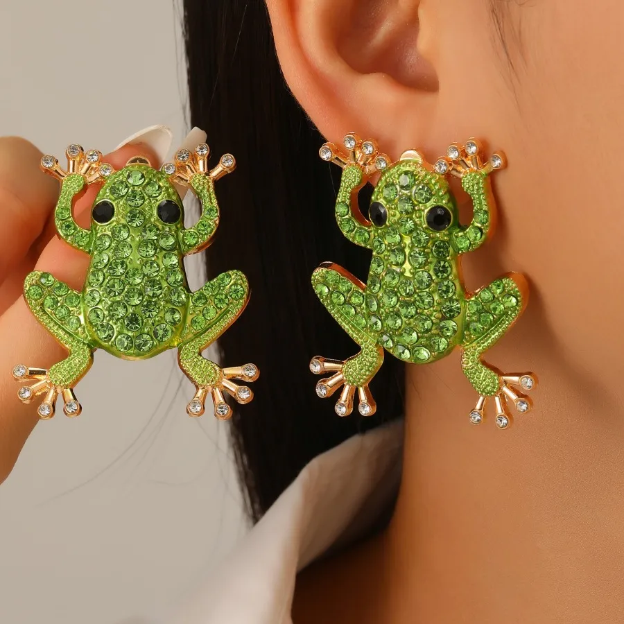 Authentic Enchanting Frog's Gold‑Plated Pearl & Zircon Studs: A Mystic's Delight