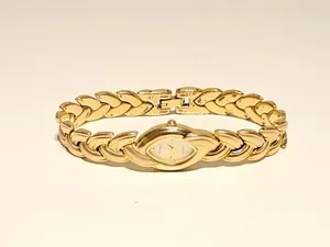 Authentic The Regent Gilded Meridian: Vintage German Quartz Timepiece