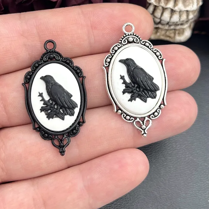 Authentic The Obsidian Messenger: Raven Relief Talismans