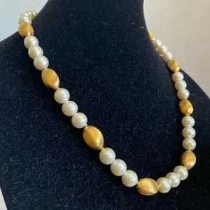 Authentic Vintage Napier Chunky Lined Faux Pearls Gold Plated Large Beads Necklace Jewelry