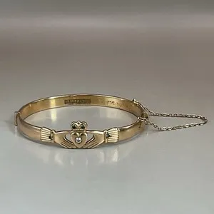 Authentic Women’s Bracelet 18ct Gold Plated Emerald Diamond Irish Claddagh