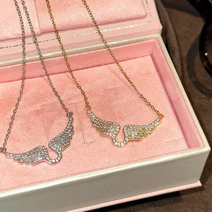 Authentic Women Rhinestone Angel Wings Necklace Shinny Simple Sweet Silver Gold Charm Angel Wings Pendant for Girls Jewelry Accessories