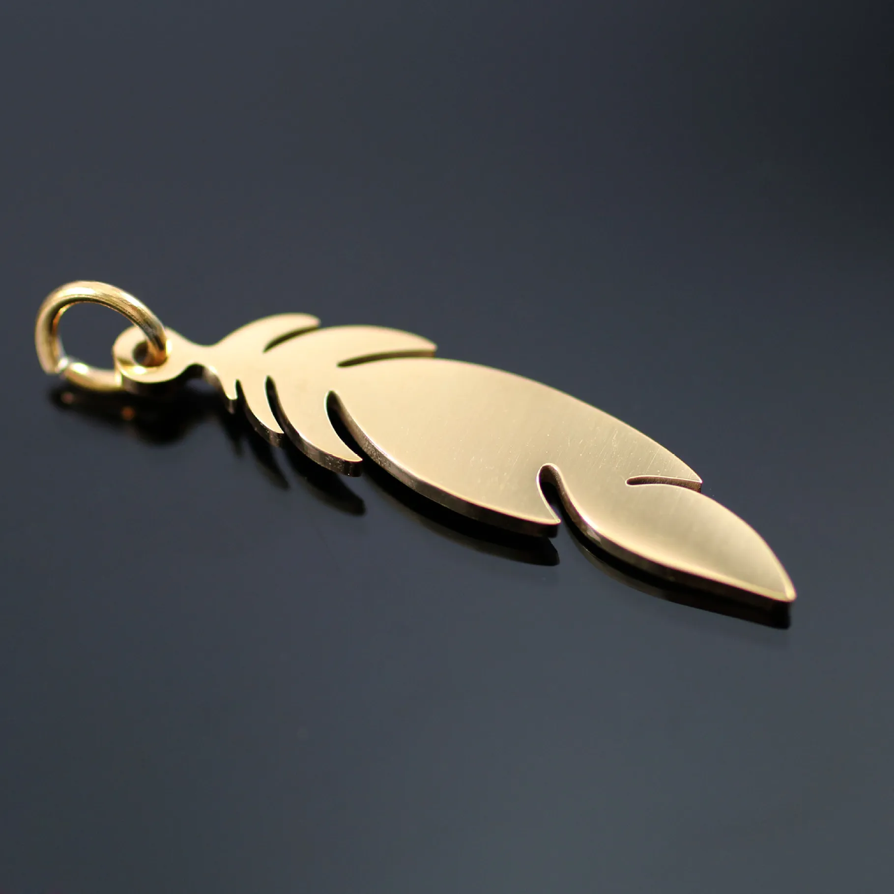 Authentic DOOYIO 5pcs/Lot Stainless Steel Feather Pendant Female Fashion Jewelry DIY Necklace Charms Accessories