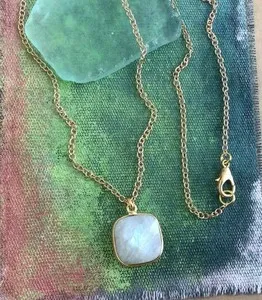 Authentic NATURAL  MOONSTONE ARTISAN HANDMADE SUNDANCE CHARM NECKLACE GOLD PLATED JEWELRY