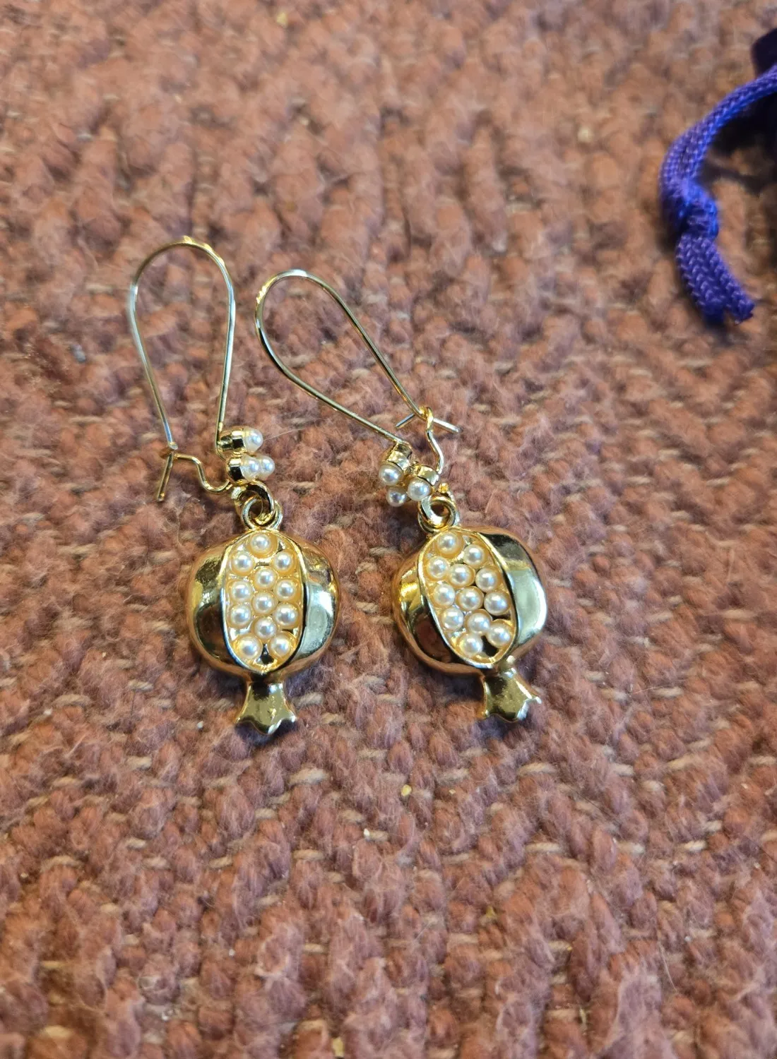 Authentic Pomegranate Grove Gold Leaf Dangle Earrings With Pearl Blossom
