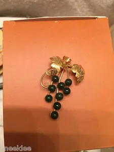 Authentic GENUINE JADE PENDANT OF GRAPES ON THE VINE GOLD PLATED RETAIL $60