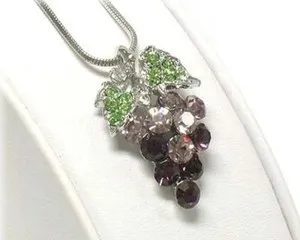 Authentic CRYSTAL PURPLE GREEN GRAPES PENDANT NECKLACE WHITE GOLD PLATED