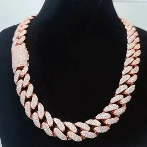 Authentic Radiant Solar Conduit: The 18k Gold-Plated VVS1 Moissanite Cuban Link Chain