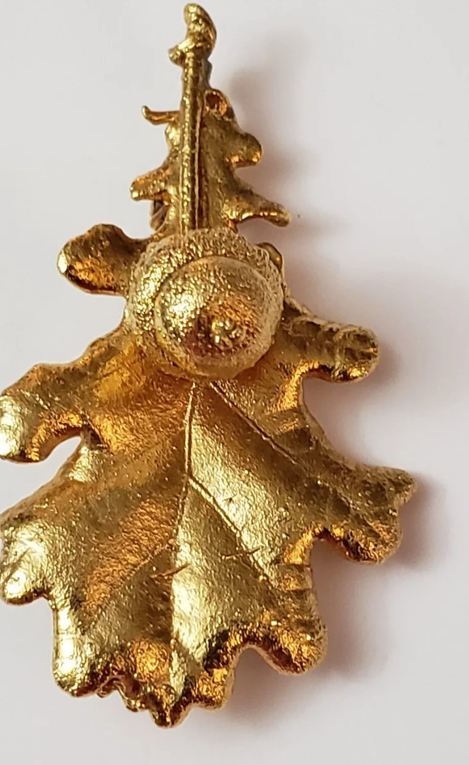 Authentic Vintage Gold Plated Acorn Maply Leaf 2 By 1 1/2" Brooch Pin, 6.7 grams