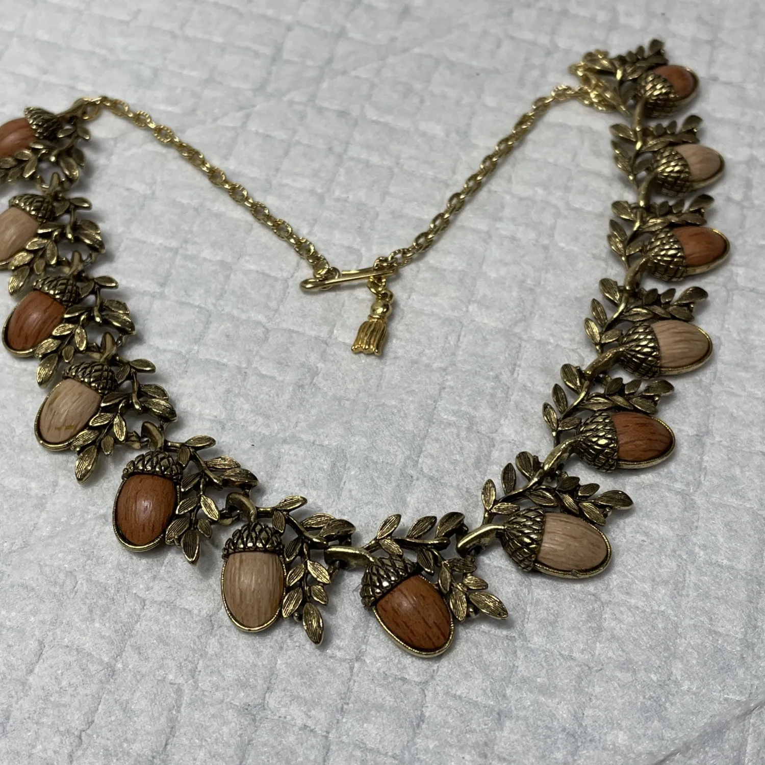 Authentic Vintage Coro Knotts Berry Acorn Choker 1950's Unsigned Gold Plated Resin