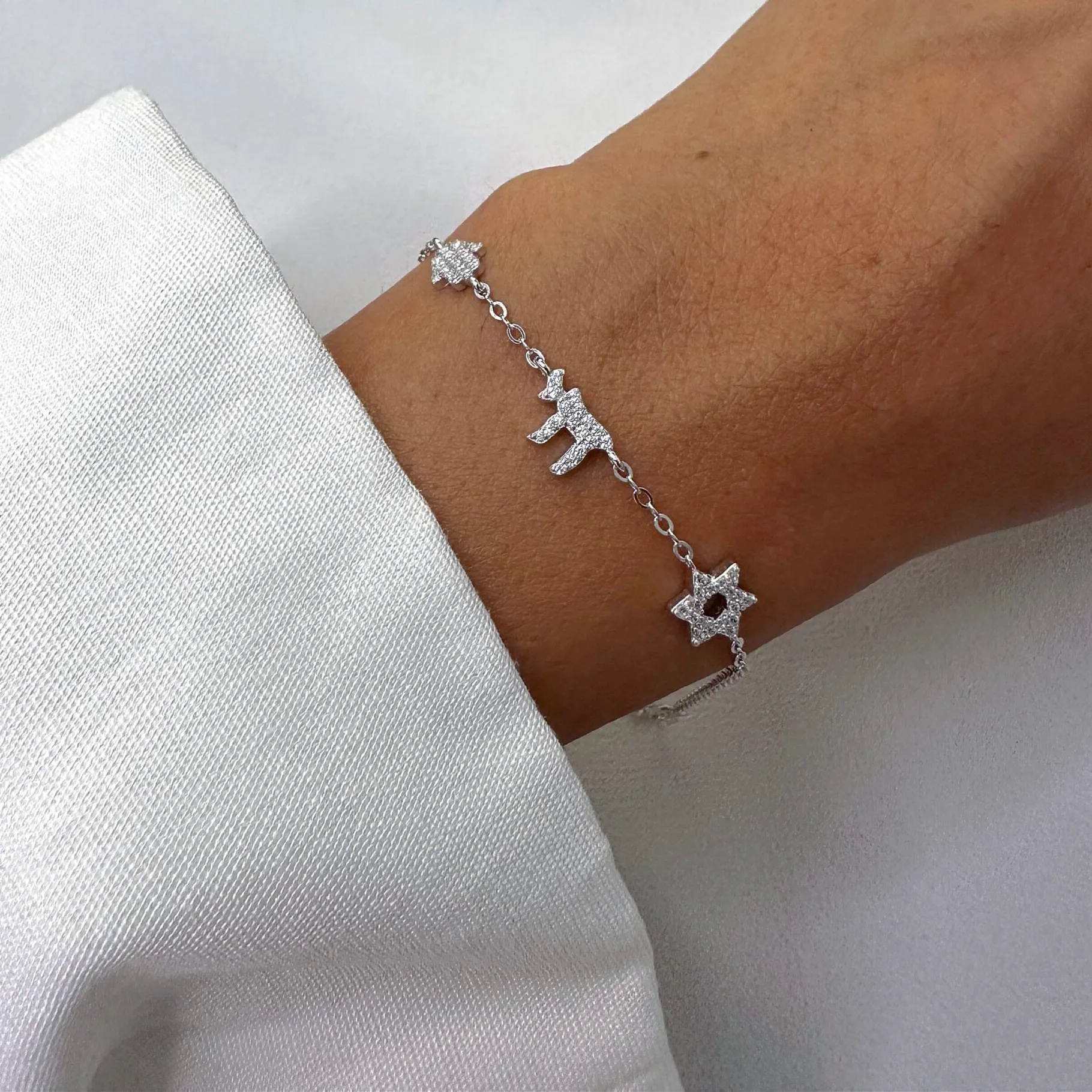 Authentic Lucky Charm Chain Eye Star Fish Chai Charm Symbol Sign of Life Amulet Jewish Religious Jewelry Gold Color Bracelet