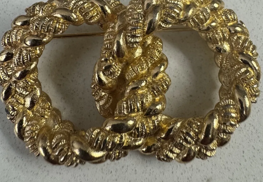 Authentic Infinite Love and Devotion: Infinity Rope Twist 18KT Gold Plated Brooch