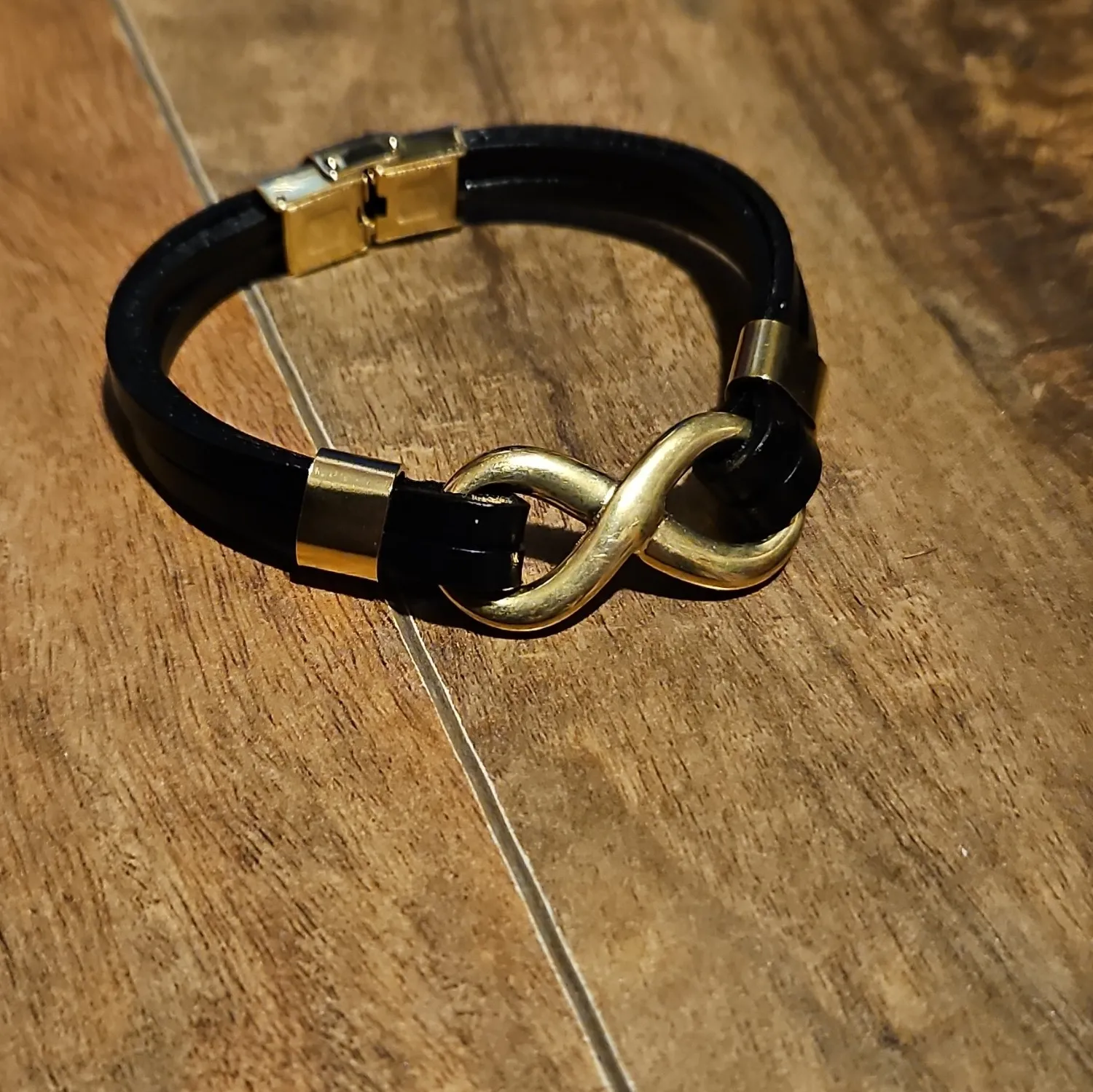 Authentic Black Leather 14k Gold plated Infinity Bangle Bracelet Box Clasp No Stone