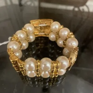 Authentic The Luminescent Pearl Horizon Stretchy Gold-Plated Talisman
