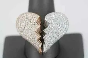 Authentic Heart's Eternal Bond: 4Ct Moissanite Broken Heart Wedding Ring