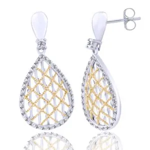 Authentic Radiant Cascades of Golden Mesh and Diamond Light