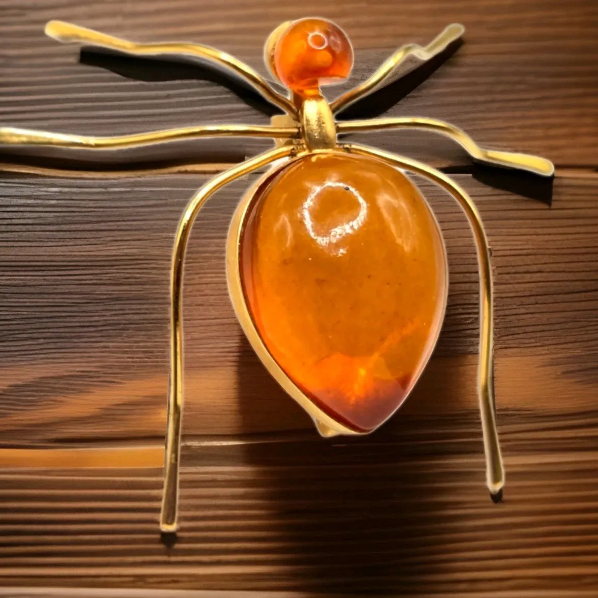 Authentic Arachnid Weaver Of Vitality Golden Amber Amulet