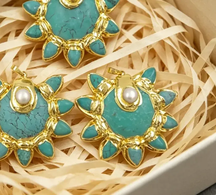 Authentic WT-P2032 5PCS Light Weight Interesting Pearl Turquoise Pendant With 18K Real Gold Plated For Girls Precious Gifts