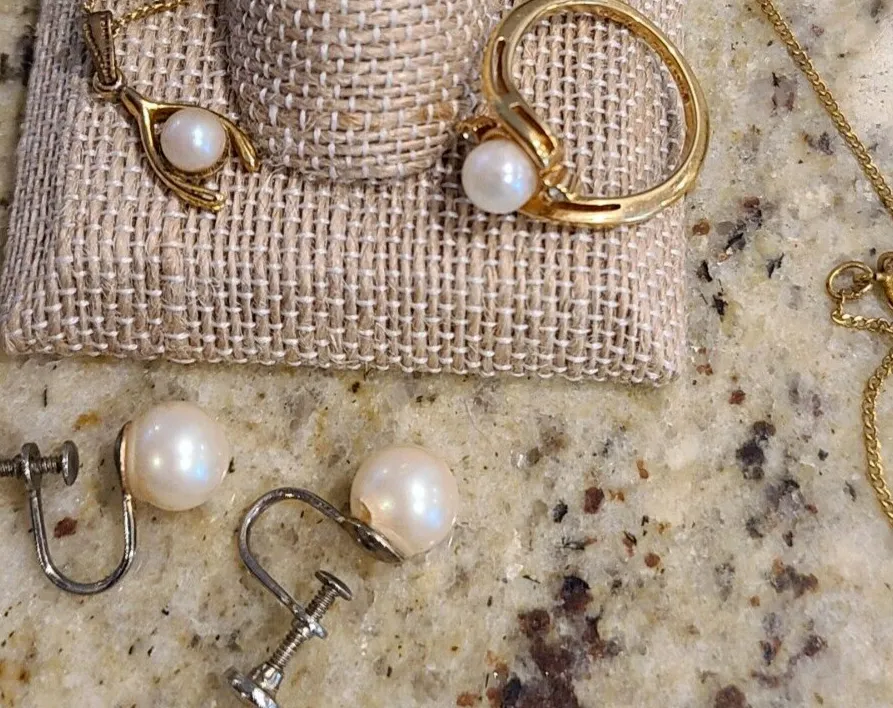 Authentic Wishbone Pearl Oracle Ring: Amplifying Protection and Abundance