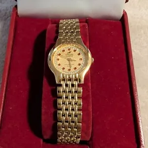 Authentic The Enicar Chronos: A Golden Vessel of Timeless Radiance