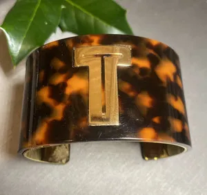 Authentic Tortoise Wisdom Bangle: A Golden Emblem of Enduring Protection