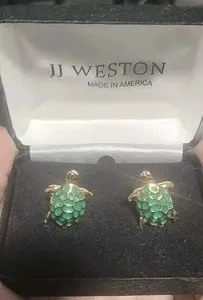 Authentic Figural Green Enamel Turtle Tortoise Yellow Gold Plated Cuff Links