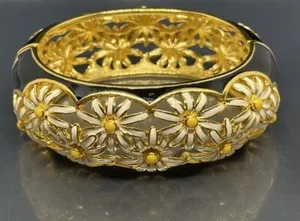 Authentic Daisy Blossom of Fortune: Gold Plated Enamel Bangle