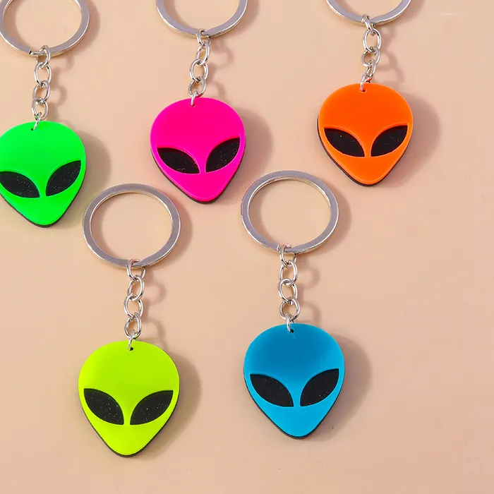 Authentic Creative Resin Alien Keychain Heart Animal Keyring Pendants Key Holder Handbag Decor Charms Diy Jewelry