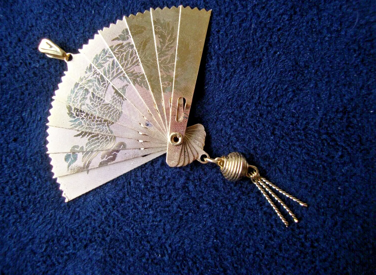 Authentic The Celestial Harmony Folding Fan Pendant