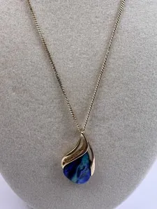Authentic Gold Chain Necklace Teardrop Abalone Pendant Paua Shell Gold Plated Black Blue