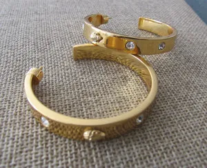 Authentic Kurt Geiger London Signed Gold plated Eagle & Crystal Hoop Post Earrings