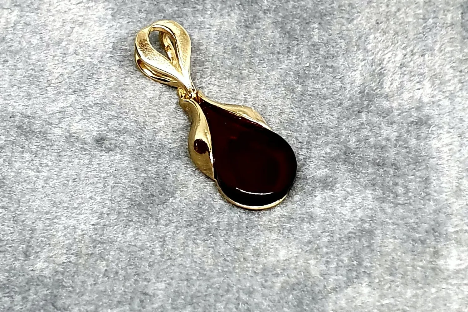 Authentic Zoria Baltic Amber-Pendant-Cherry/Dark Red-925 Sterling Silver-14K Gold Plated