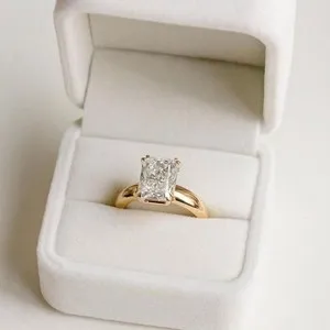 Authentic The Golden Hearth Radiant Solitaire