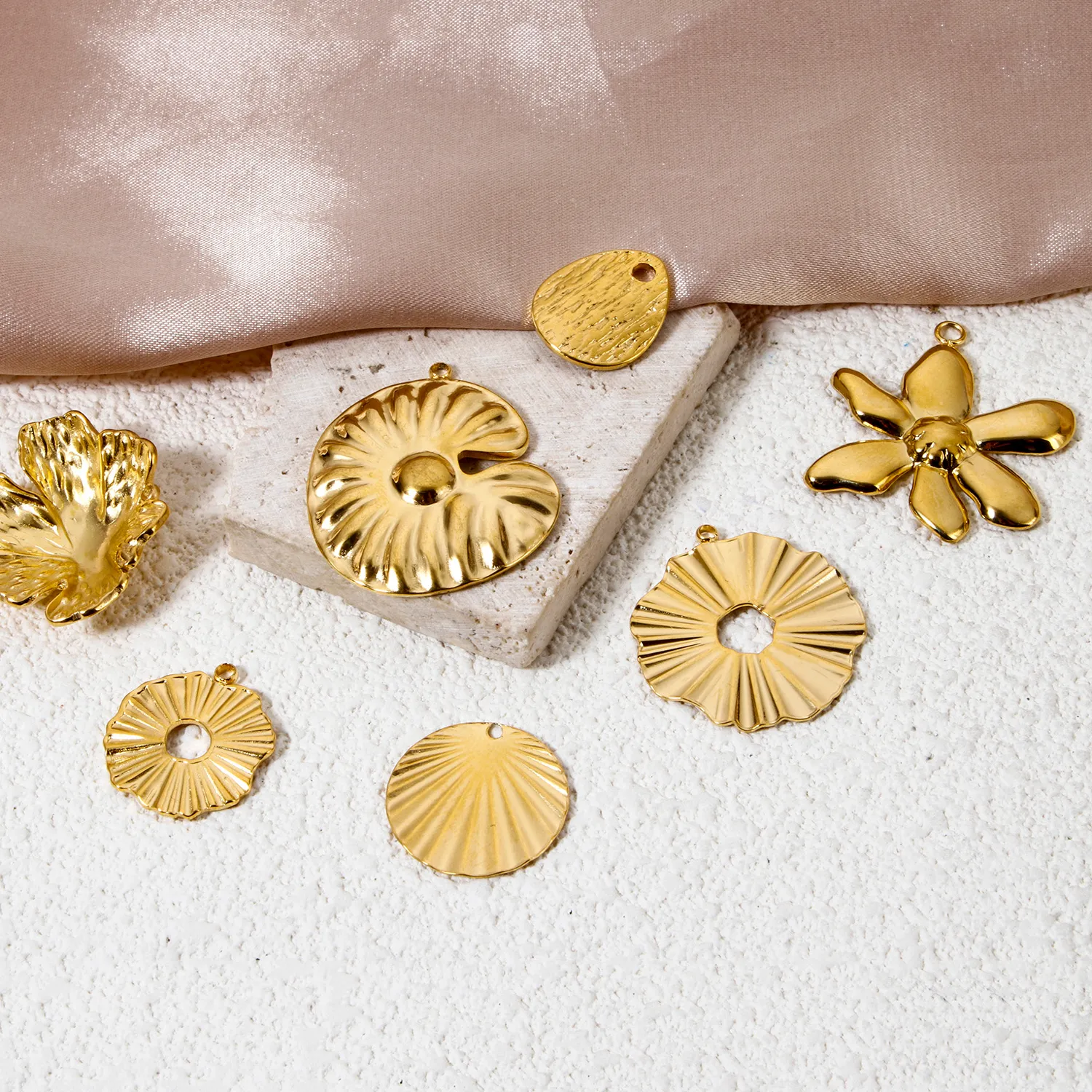 Authentic 2Pcs Geometric 304 Charms For Jewelry Making 18K Real Gold Plated Flower Pendant Necklace Diy Findings
