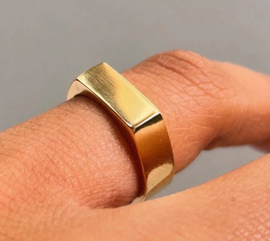 Authentic The Sovereign Crest Vintage Gold-Plated Signet Ring