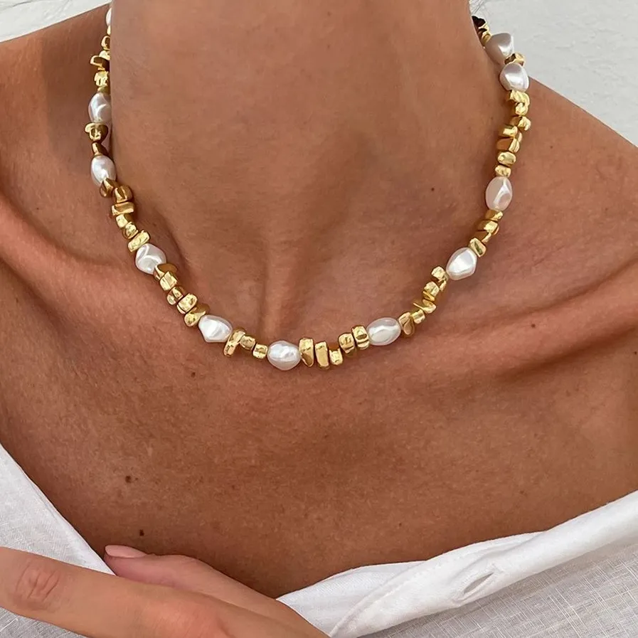 Authentic Pearlescent Protection: A Radiant Choker of Golden Light