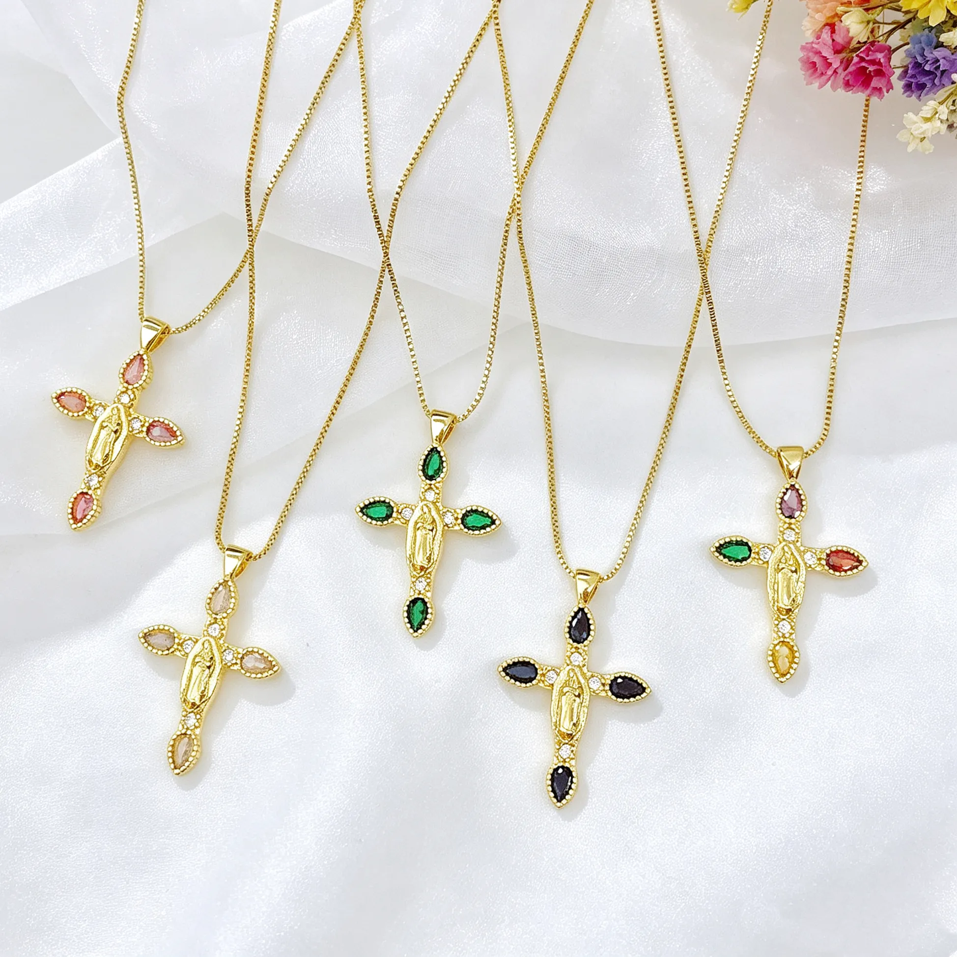 Authentic New Arrival Virgin Mary Zircon Cross Pendant Necklace Classic Religious Gold-Plated Choker for Women Daily Wear Fine Jewelry