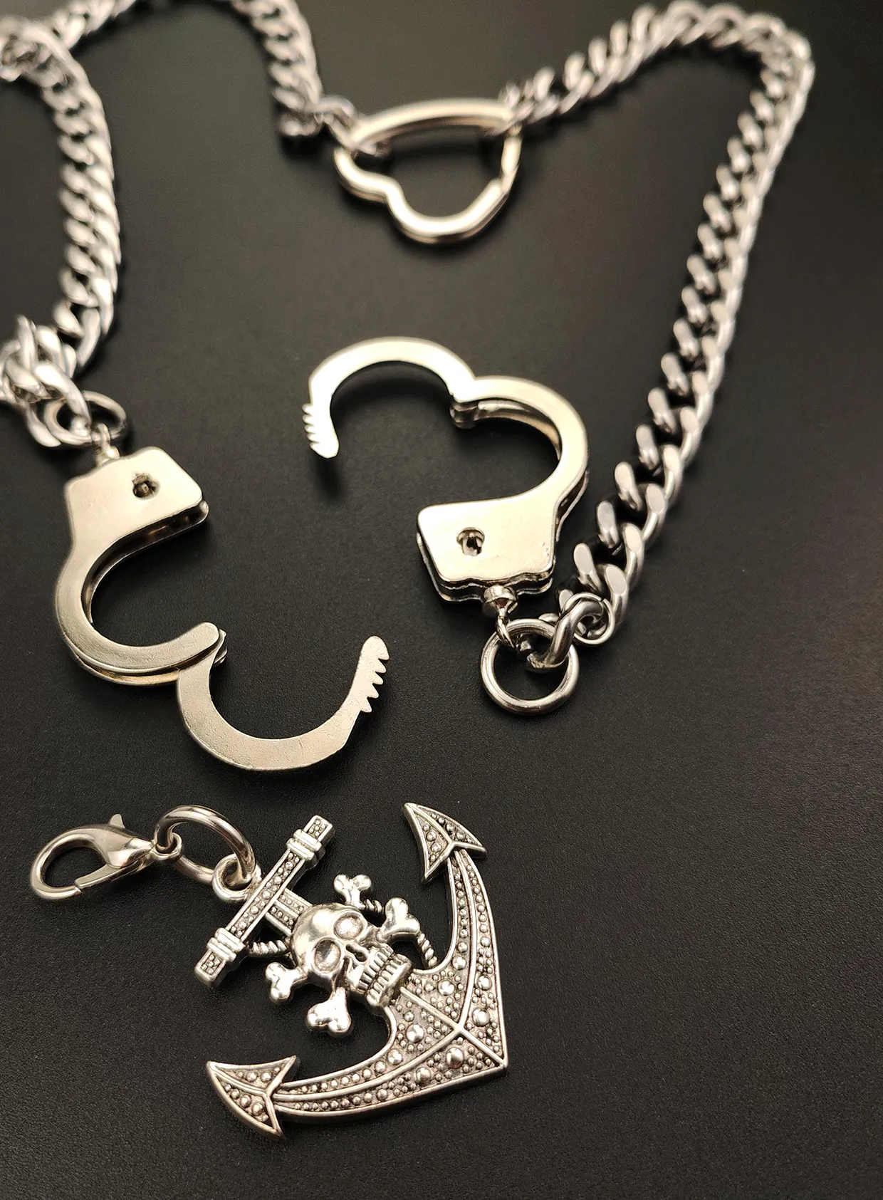 Authentic The Mariner Skull And Shackle Mystic Choker