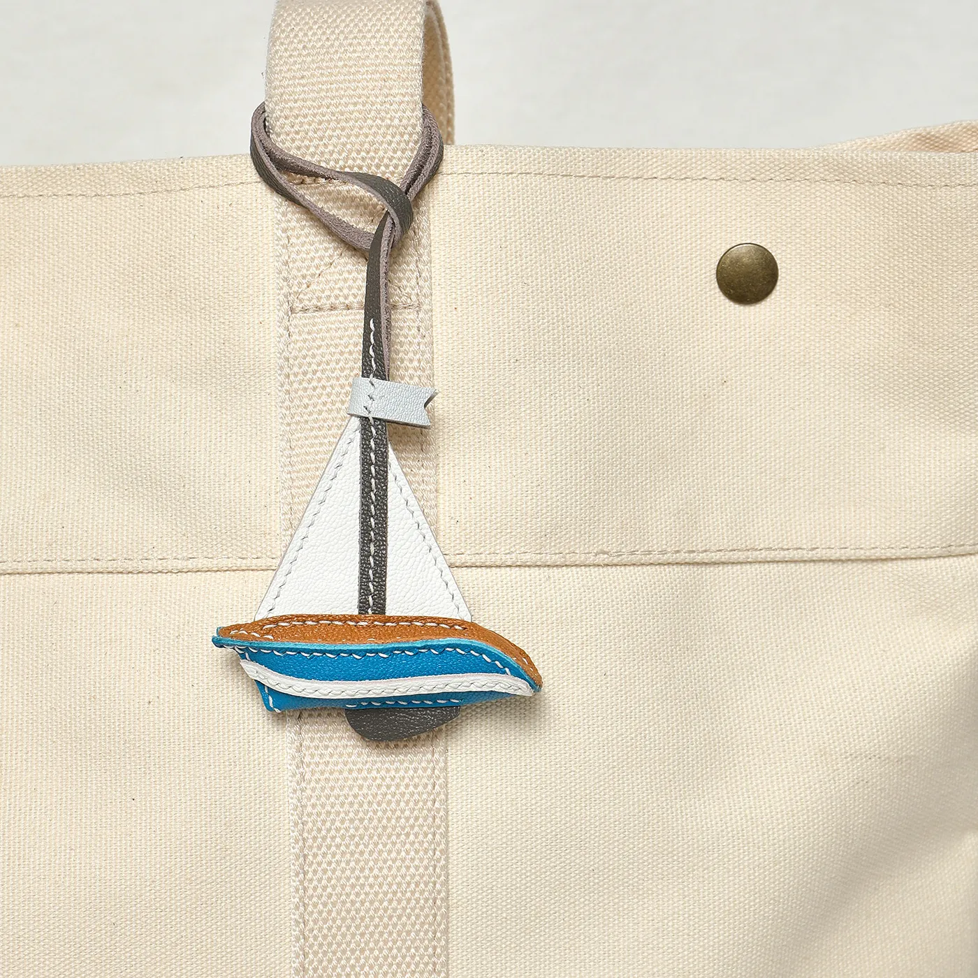 Authentic The Voyager’s Talisman: A Sacred Vessel of Leather and Spirit