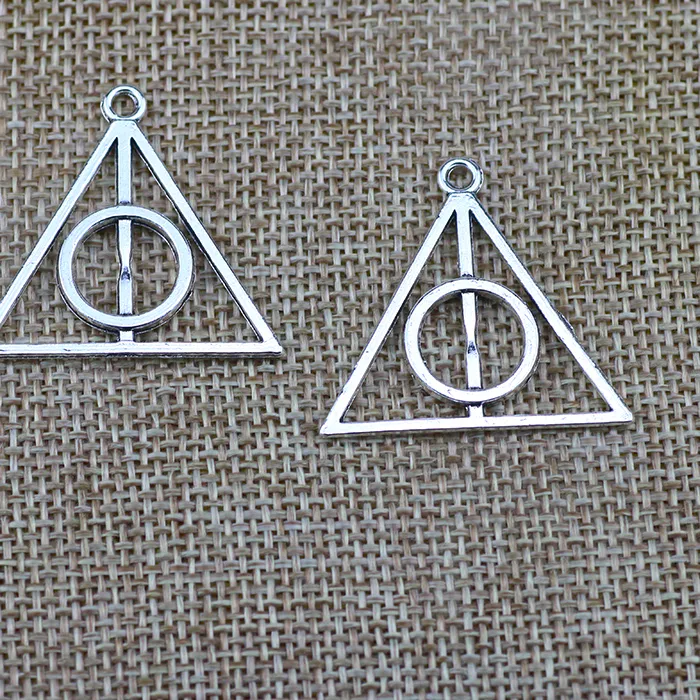Authentic 10pcs/lot 31*32mm Antique Silver /Bronze Color Hollow Triangle Charm Pendant For DIY Necklace Jewelry Making