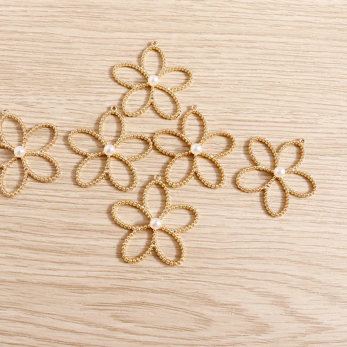 Authentic Blooming Gold‑Plated Pearl Petals: 20 Enchanting Flower Charms